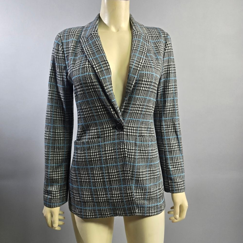 Vince camuto size 2 jacket R10